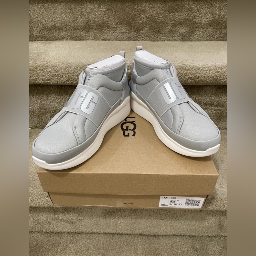 NEW In Box UGG Women’s Neutra Pull on Sneakers Silver Gray Trainers Size 8.5